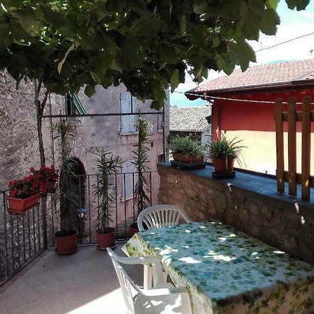 Casa Marilena Apartment มัลเชซิเน ภายนอก รูปภาพ